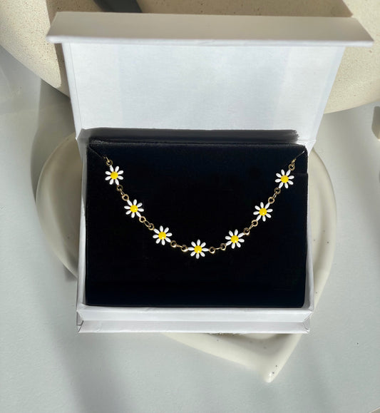 Daisy Necklace